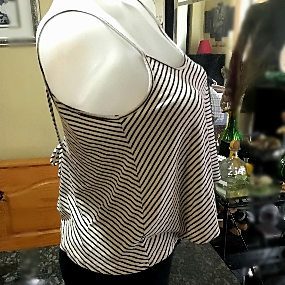 Tillys Flowy Tank - Picture 3 of 5